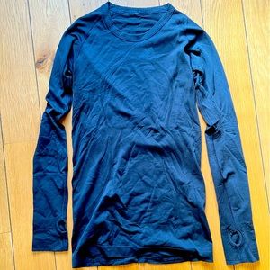 Lululemon long sleeve yoga shirt 6